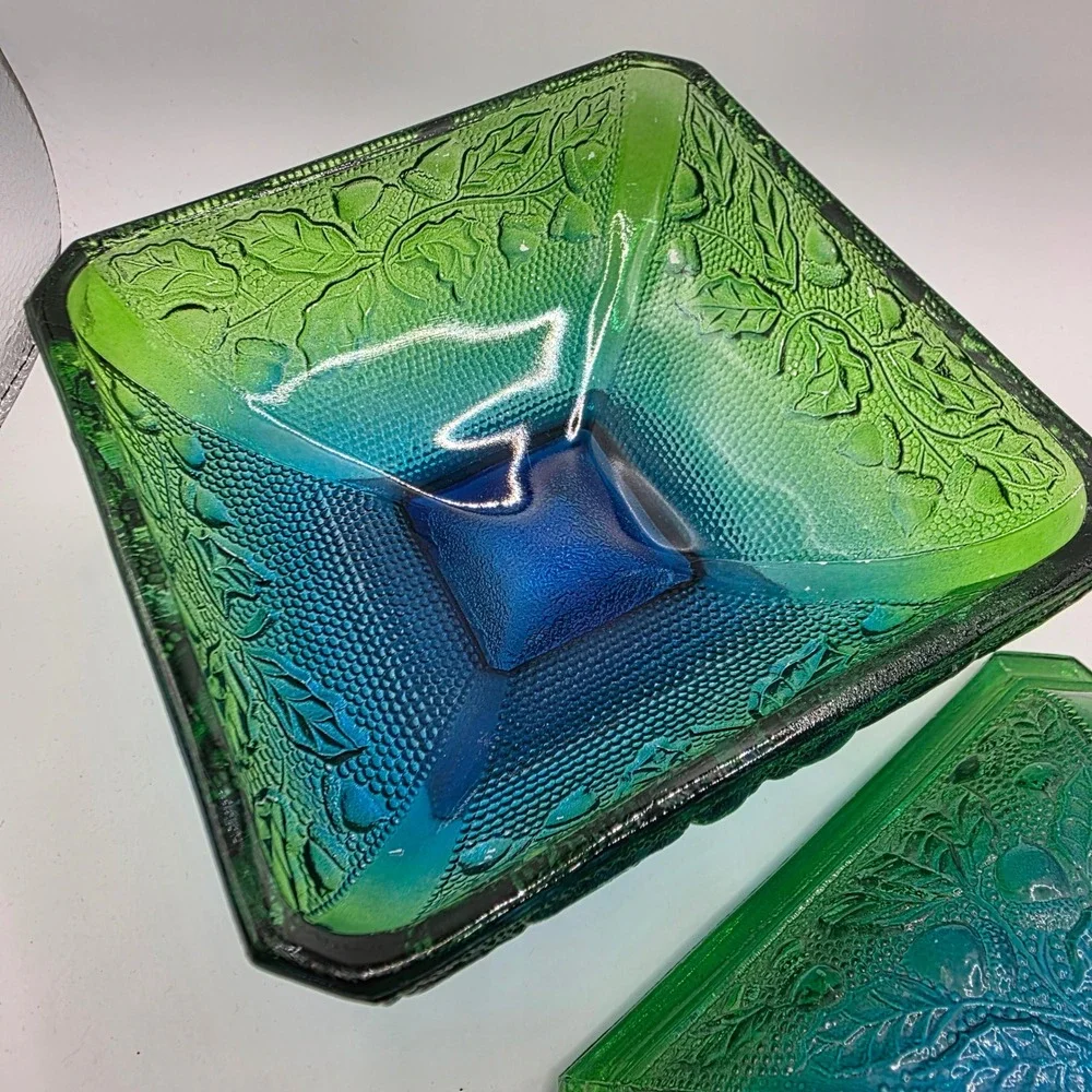 Vintage Jeanette Glass Harvest Grape Candy Dish Green Blue Ombre